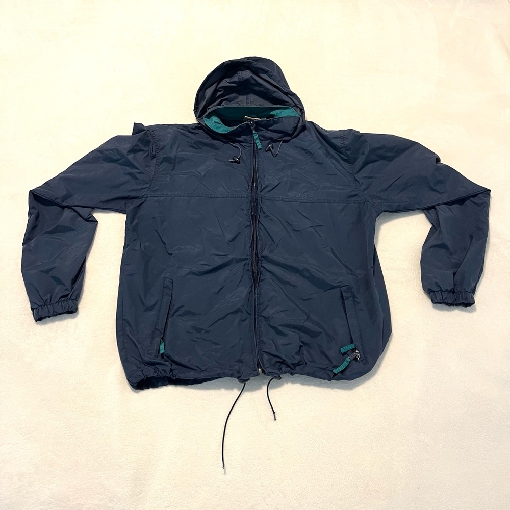L.L.Bean - Men’s Light and Airy Navy Blue Windbreaker